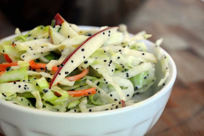 Creamy Apple and Poppy Seed Slaw